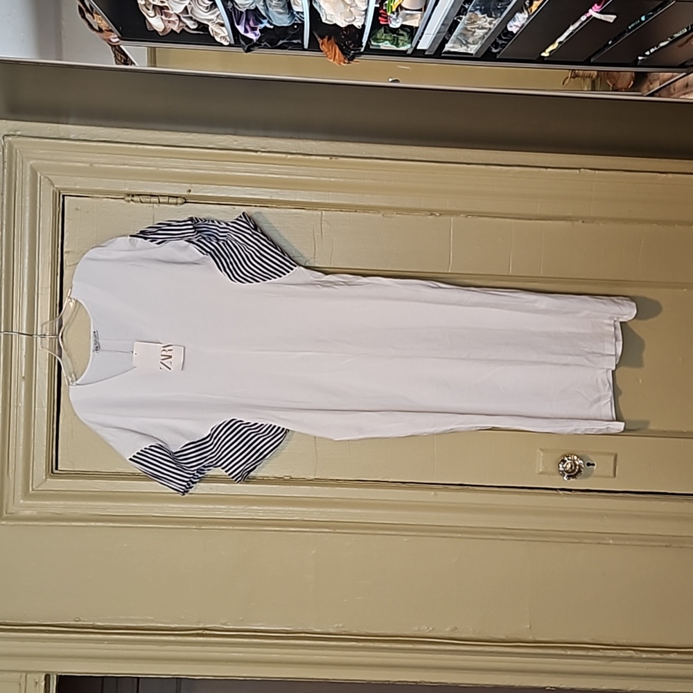 V-neck t shirt dress